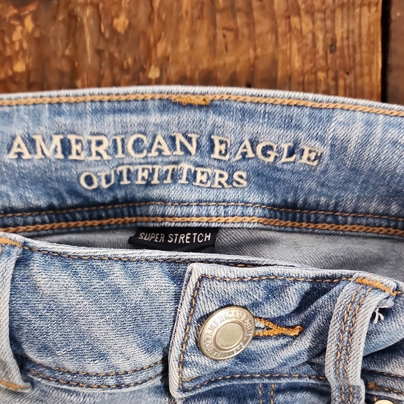 American Eagle Outfitters Light Wash Boot Cut Jeans - Picture 7 of 9